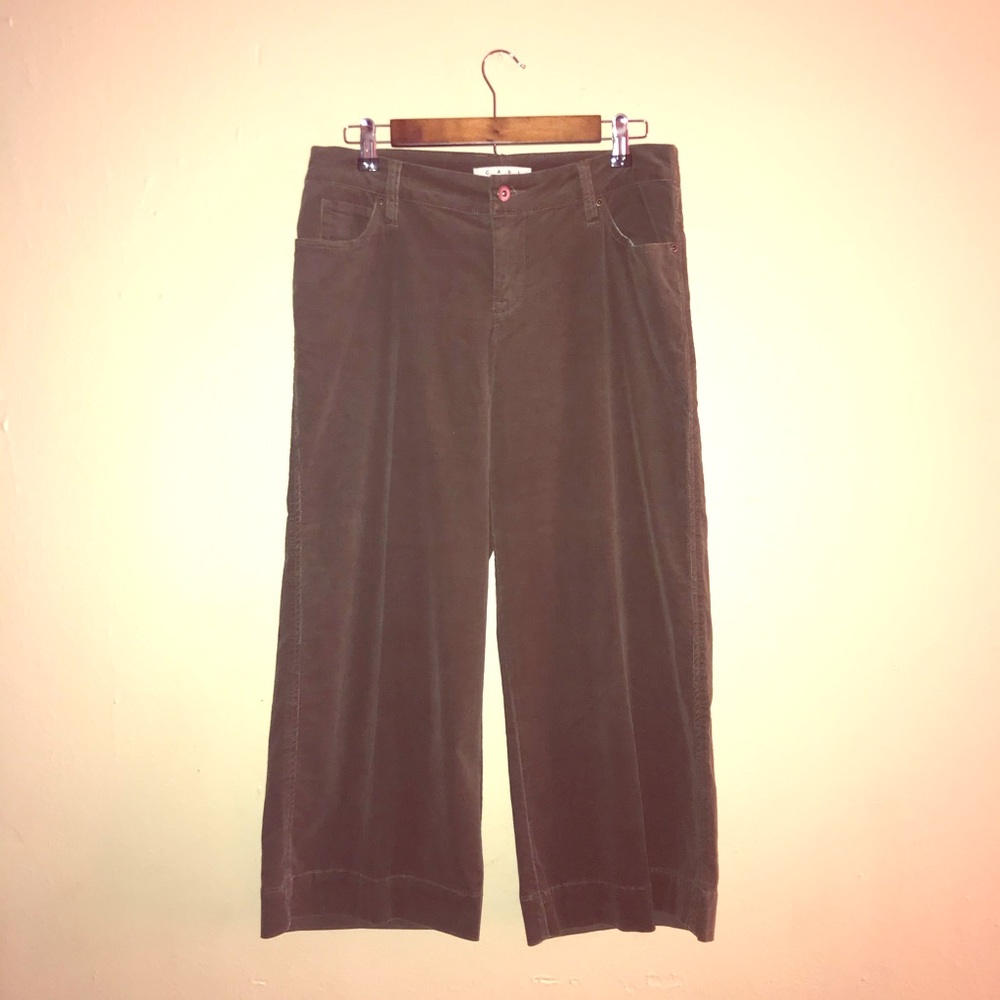 ⚡️Cabi Women’s Wide Leg Capri Cords Size 4